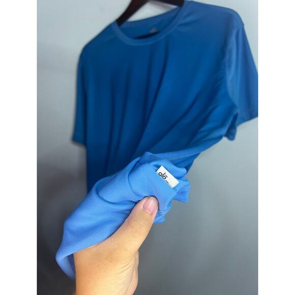 Alō Men’s Athletic Shirt Size XXL - Picture 3 of 4